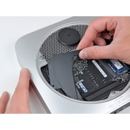 Mac Mini Середина 2010 Капот Замена
